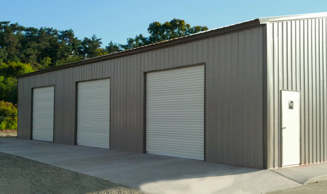 Steel shop and garage building
