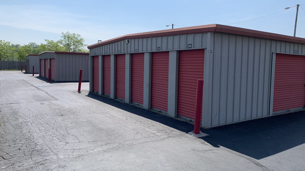 Steel storage units